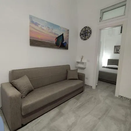 Holiday home Giomasue' Porticello
